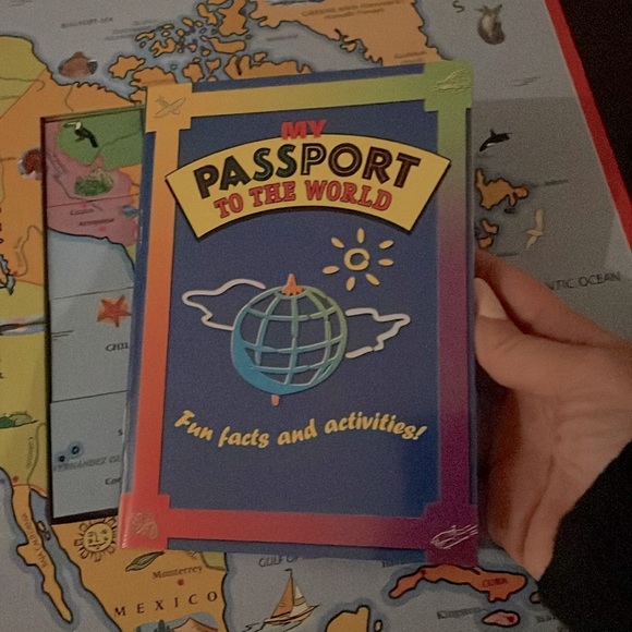 Big Block World Atlas Puzzle - Picture 5 of 10